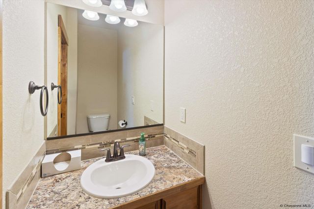 3607 THOMAS RD, Cheyenne, WY 82009