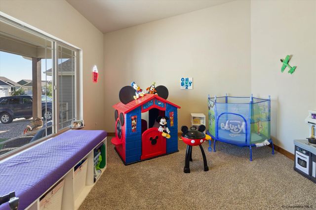 3607 THOMAS RD, Cheyenne, WY 82009