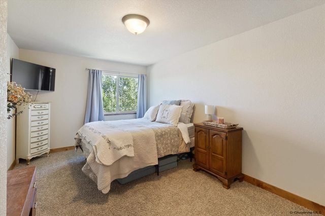 3607 THOMAS RD, Cheyenne, WY 82009