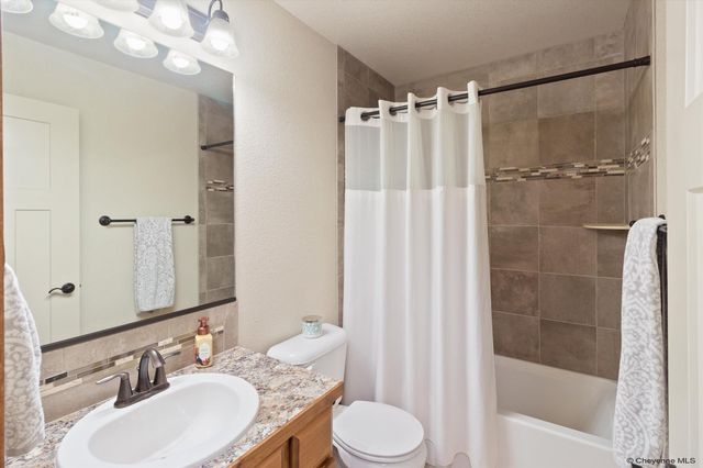 3607 THOMAS RD, Cheyenne, WY 82009