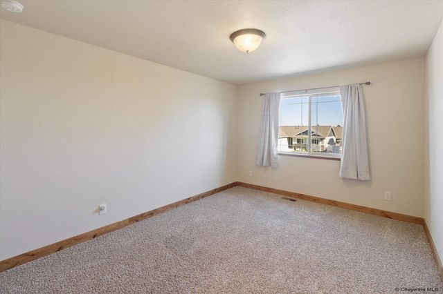3607 THOMAS RD, Cheyenne, WY 82009