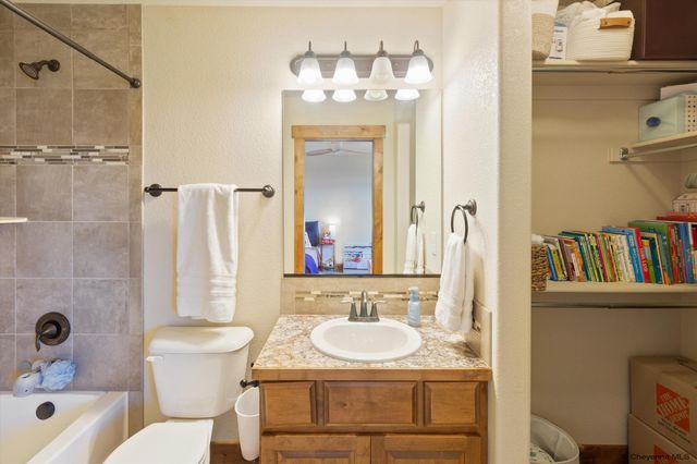 3607 THOMAS RD, Cheyenne, WY 82009