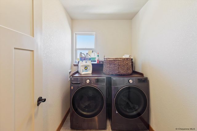 3607 THOMAS RD, Cheyenne, WY 82009