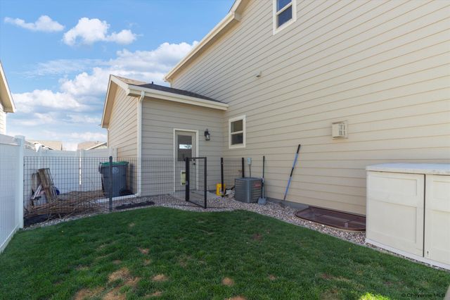 3607 THOMAS RD, Cheyenne, WY 82009