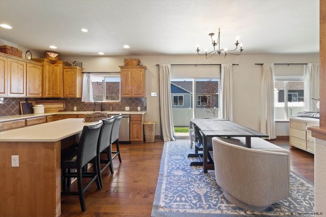 3607 THOMAS RD, Cheyenne, WY 82009