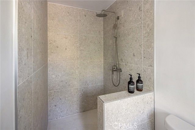 6400 Primrose 21, Los Angeles, CA 90068