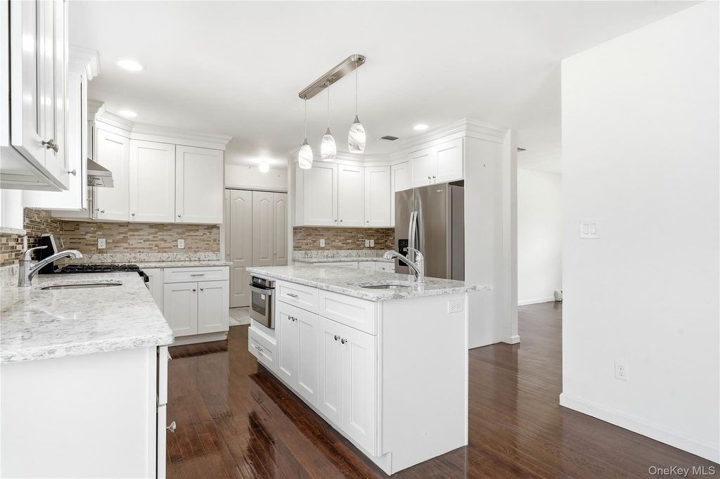 59 Southard Avenue, West Babylon, NY 11704 — photo 5