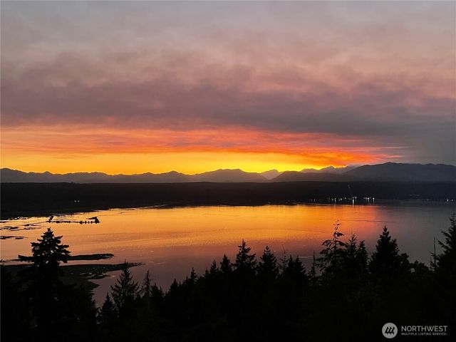 110 E Havenridge Drive, Union, WA 98589