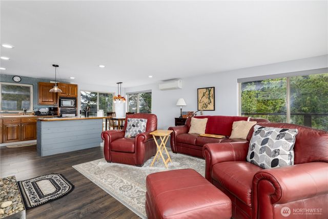 110 E Havenridge Drive, Union, WA 98589