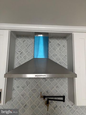 4210 4TH ST NW, Washington, DC 20011