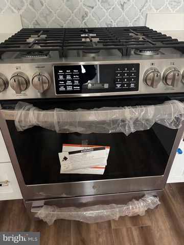 4210 4TH ST NW, Washington, DC 20011