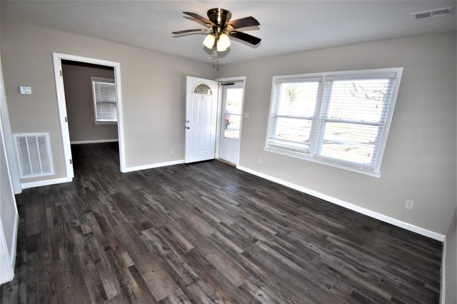 115 W Fork Dr Apt A, Clarksville, TN 37042