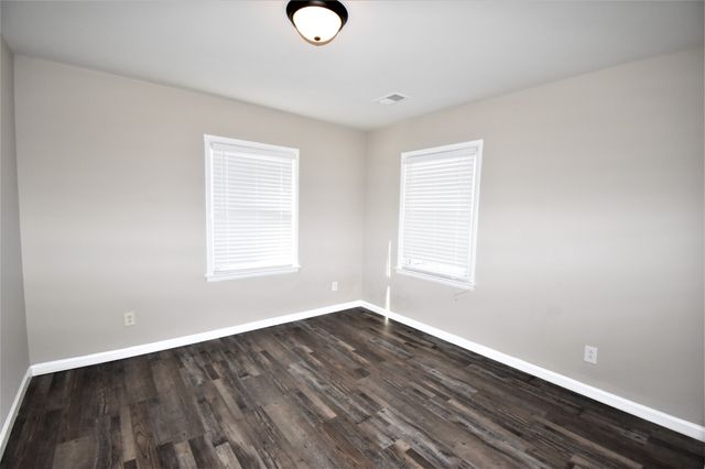 115 W Fork Dr Apt A, Clarksville, TN 37042