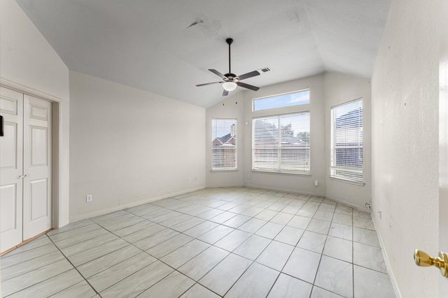 4015 Forest Teal Court, Fresno, TX 77545