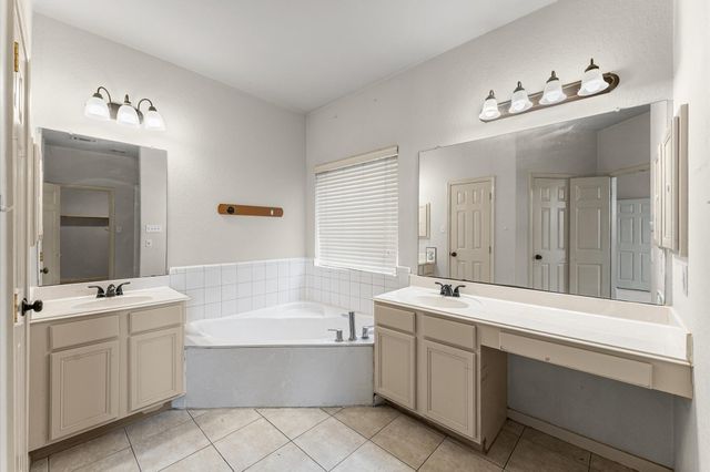 4015 Forest Teal Court, Fresno, TX 77545