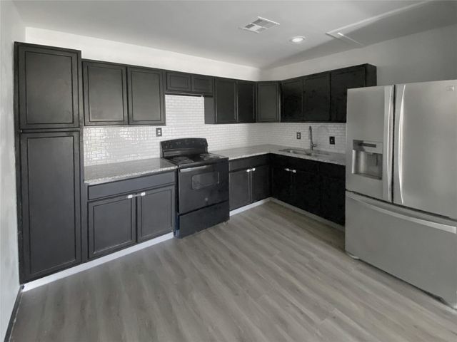 1201 Fm-517, Dickinson, TX 77539