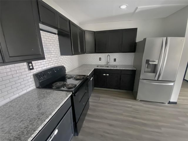 1201 Fm-517, Dickinson, TX 77539