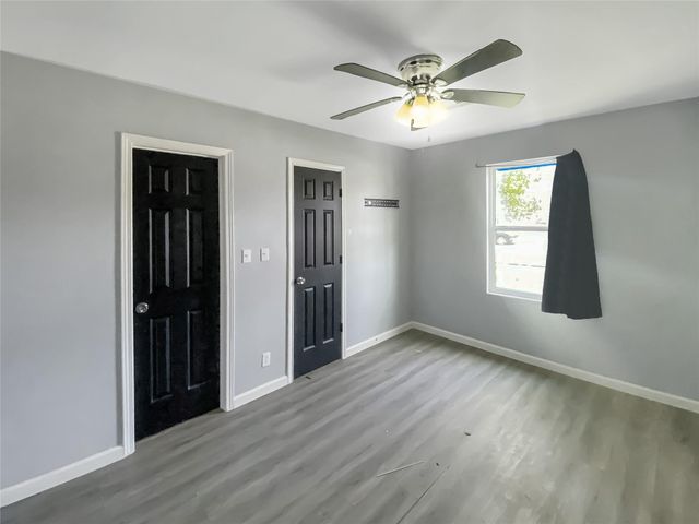 1201 Fm-517, Dickinson, TX 77539
