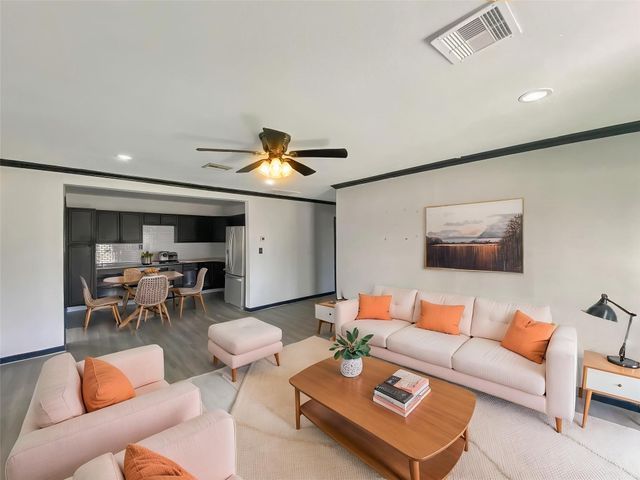 1201 Fm-517, Dickinson, TX 77539