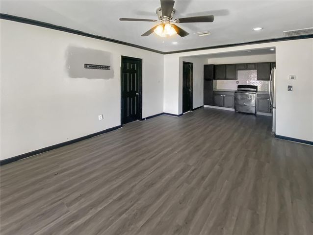1201 Fm-517, Dickinson, TX 77539