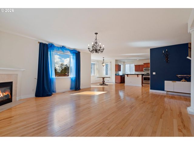 12606 Nw LARRY Ct, Portland, OR 97229