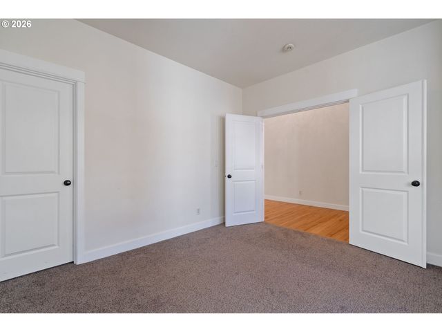 12606 Nw LARRY Ct, Portland, OR 97229