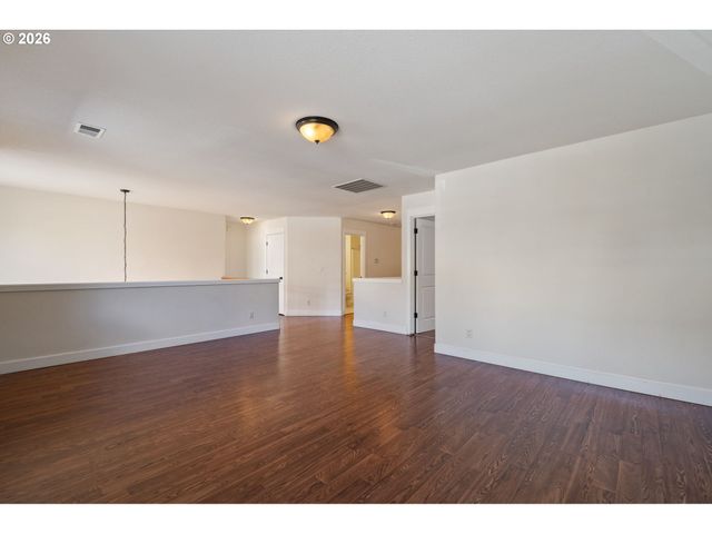 12606 Nw LARRY Ct, Portland, OR 97229