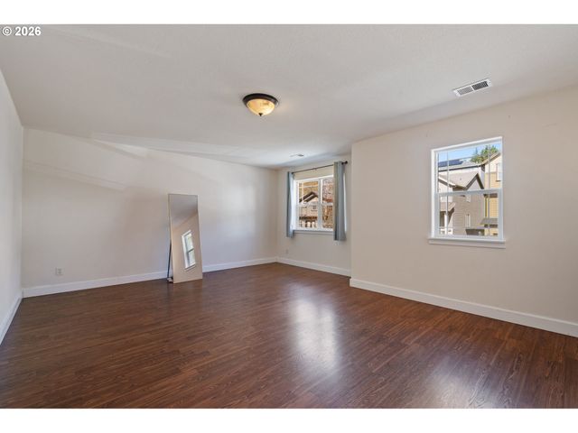 12606 Nw LARRY Ct, Portland, OR 97229