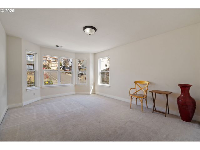 12606 Nw LARRY Ct, Portland, OR 97229