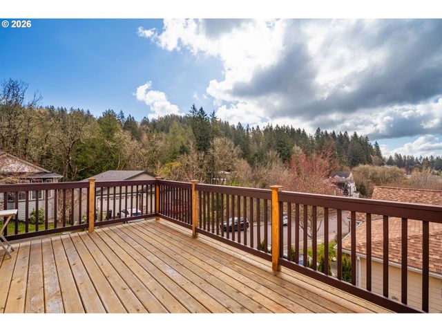 12606 Nw LARRY Ct, Portland, OR 97229