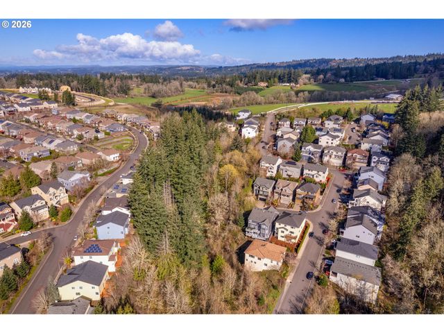 12606 Nw LARRY Ct, Portland, OR 97229