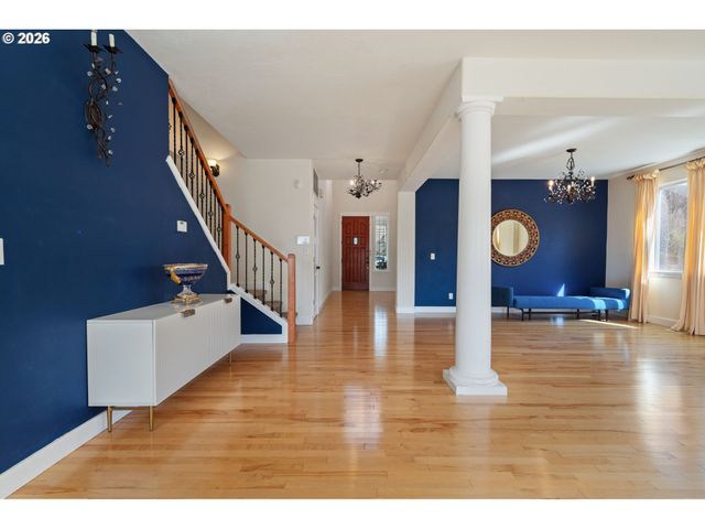 12606 Nw LARRY Ct, Portland, OR 97229