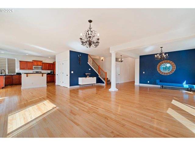 12606 Nw LARRY Ct, Portland, OR 97229