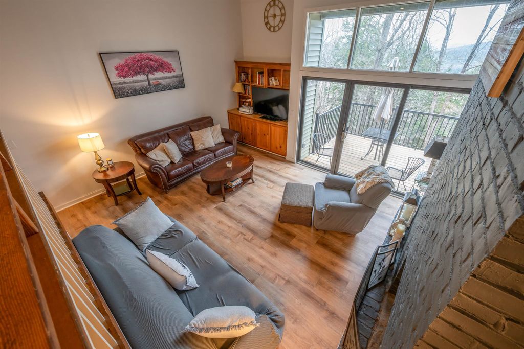 1221 Baker Turn Road # 1D, Hartford, VT 05059