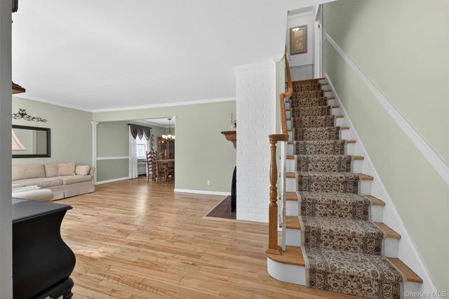 16 Roy Place, Eastchester, NY 10709