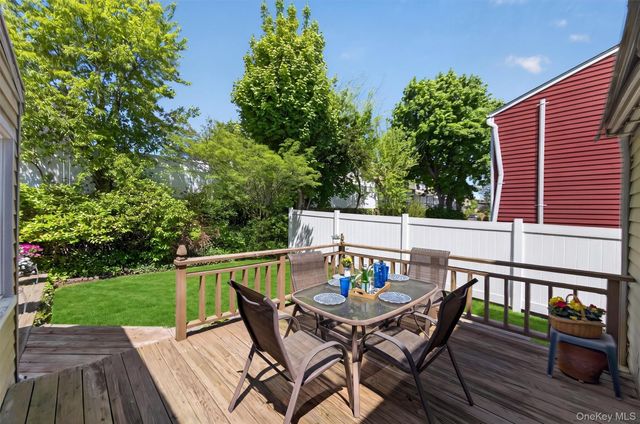 16 Roy Place, Eastchester, NY 10709