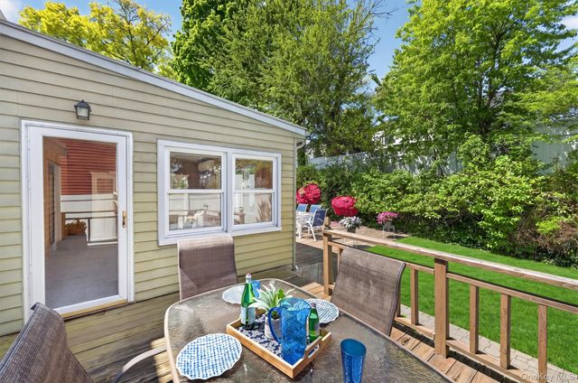 16 Roy Place, Eastchester, NY 10709