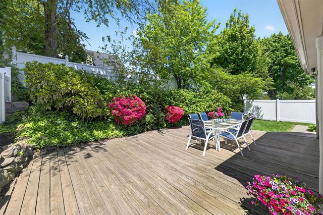 16 Roy Place, Eastchester, NY 10709