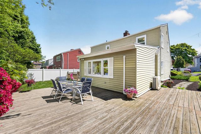 16 Roy Place, Eastchester, NY 10709