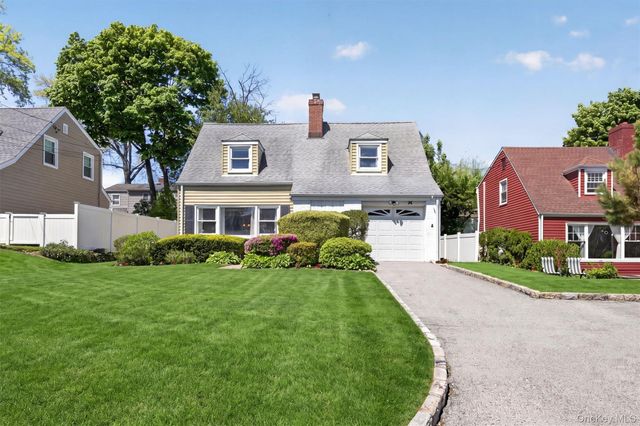 16 Roy Place, Eastchester, NY 10709