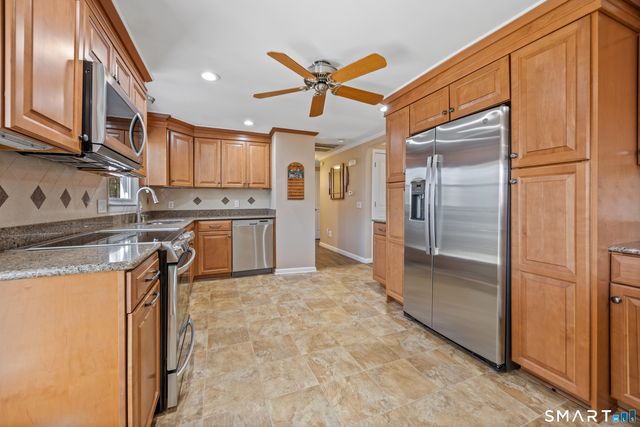 59 Cross Drive, East Hartford, CT 06118