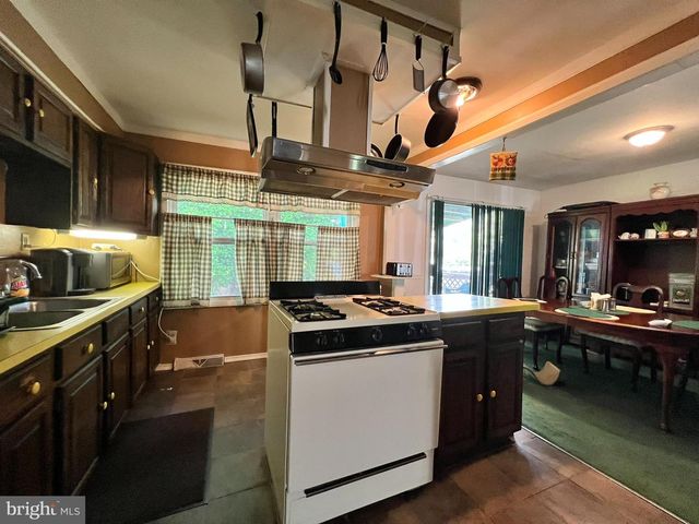 101-A LINCOLN AVE, Yeadon, PA 19050