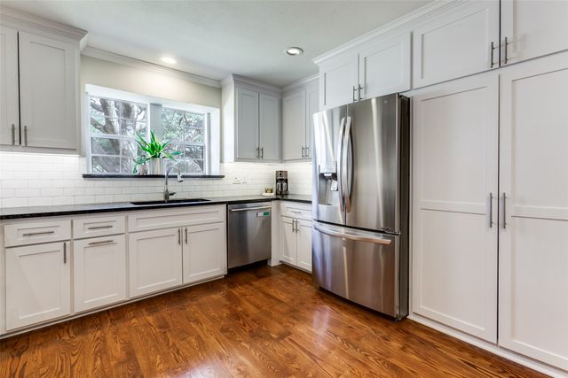 9203 Alta Oaks Drive, Dallas, TX 75243