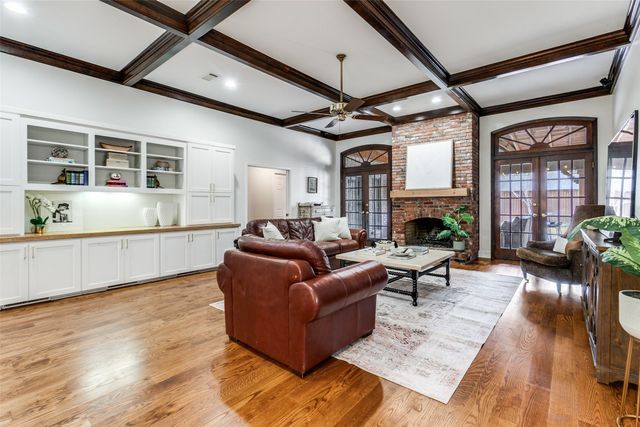 9203 Alta Oaks Drive, Dallas, TX 75243