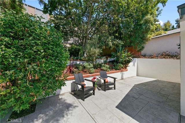 2171 W 26th Place, Los Angeles, CA 90018