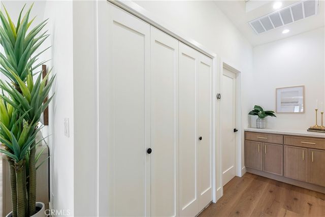 2171 W 26th Place, Los Angeles, CA 90018