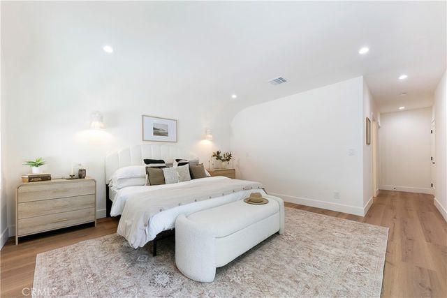 2171 W 26th Place, Los Angeles, CA 90018