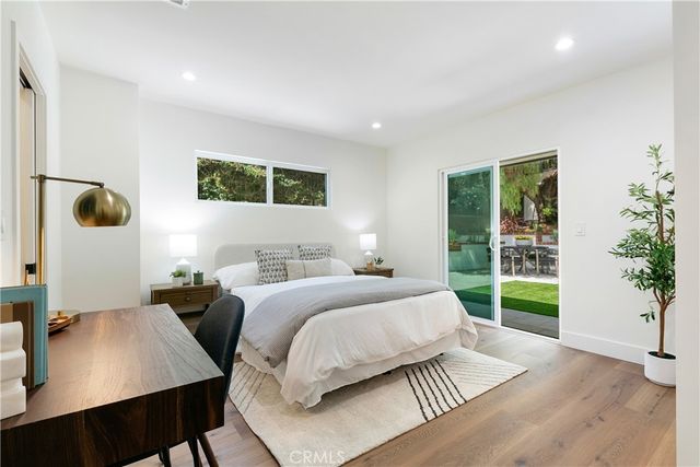 2171 W 26th Place, Los Angeles, CA 90018