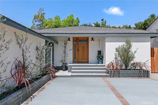 2171 W 26th Place, Los Angeles, CA 90018