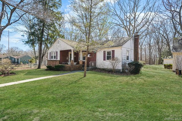 38 Miller Place Middle Island Road, Mount Sinai, NY 11766